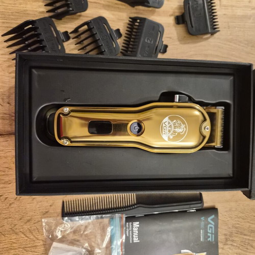 VGR V-653 hair clipper new, professional set