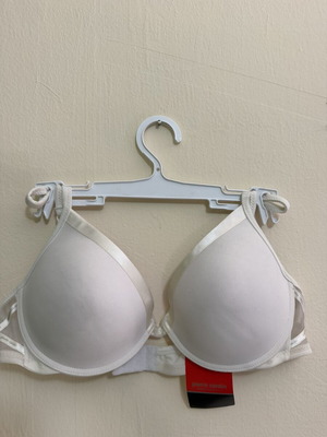 Pierre Cardin White Bra 80B New with Tag, Lightly Padded