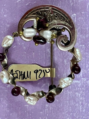 Silver wreath brooch new with baroque pearls and 925 hallmark