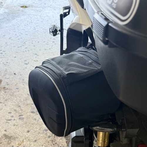 Μπακαζέρα μηχανής 32 λίτρων και πλαϊνές βαλίτσες καινούργιες