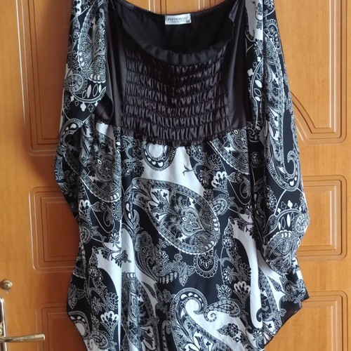 Fintanelli asymmetrical black and white tunic like new, size 58 to 4XL