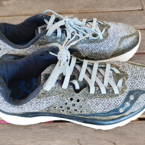 Men's Saucony Kinvara size 40 used gray athletic shoes