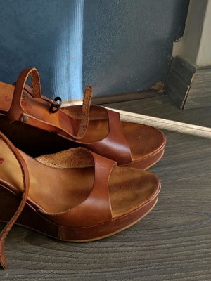 Women's sandals used, brown, size 37
