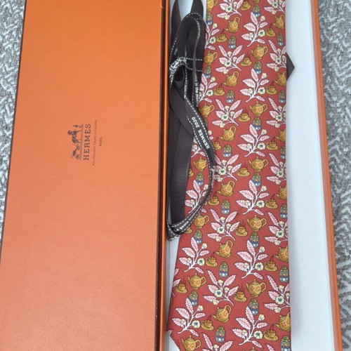 Hermes Story of Tea Silk Tie New with Box and Ribbon