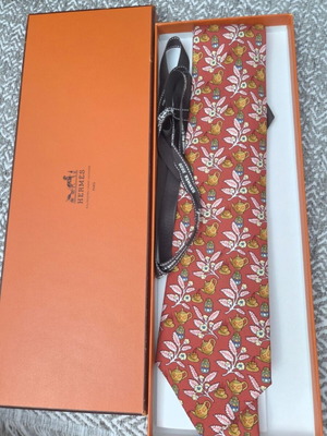 Hermes Story of Tea Silk Tie New with Box and Ribbon
