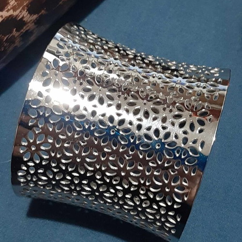 Cuff bracelet stainless steel new, silver