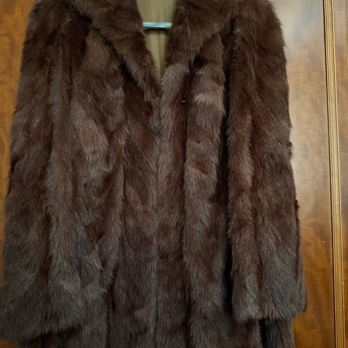 Mink fur coat Kastoria handmade like new, brown, size M