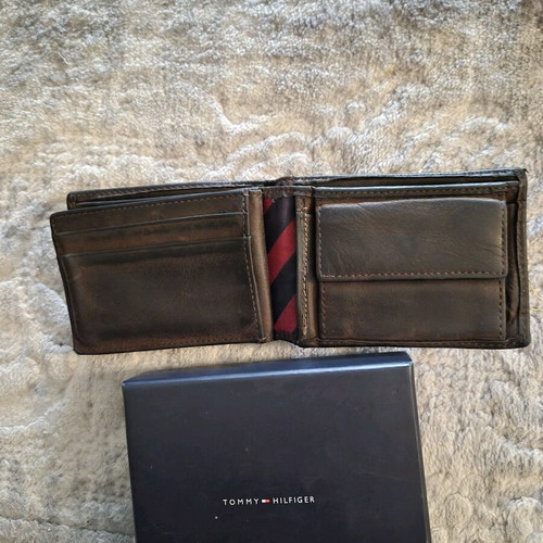 Tommy Hilfiger wallet used, brown 10x8