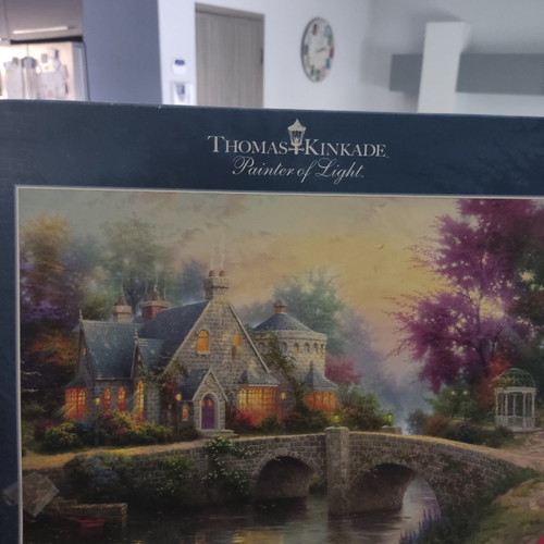 Puzzle 3000 pieces used, completed and wrapped with glue gift