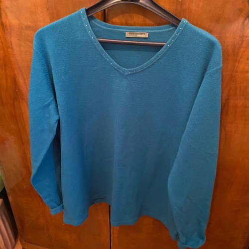 Petrol blouse like new, warm