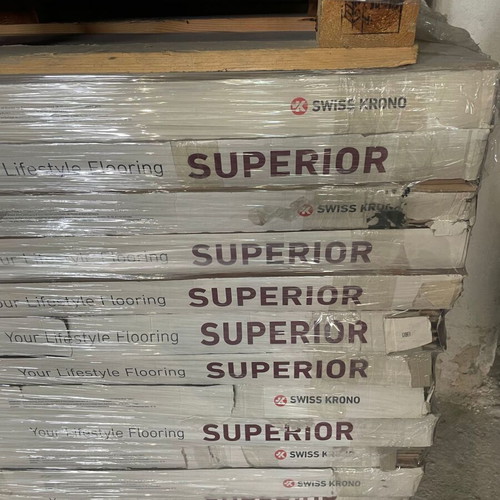 Swiss Krono Millenium Oak 12mm Superior laminate flooring with underlay, like new, 505 sqm