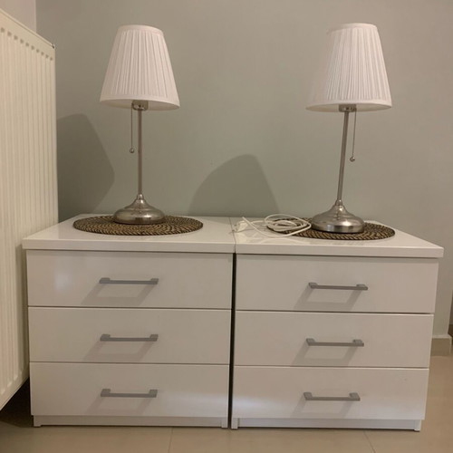Night stands white in solid wood like new, set of 2