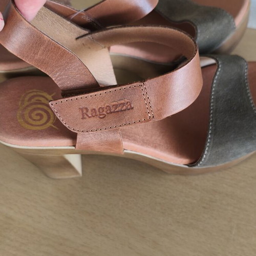 Ragazza women's sandals size 39 like new, leather, anatomical