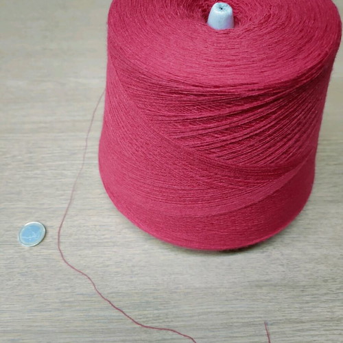 Red fine thread thickness 1/40 like new, about 1 kilo
