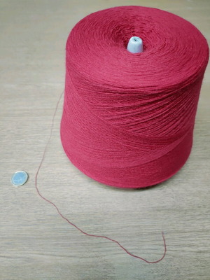 Red fine thread thickness 1/40 like new, about 1 kilo