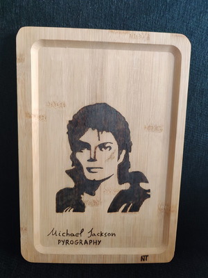 Χειροποίητη πυρογραφία Michael Jackson σε ξύλο μπαμπού σαν καινούργιο
