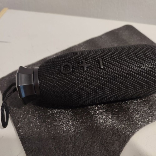Bluetooth Bottle Speaker Remax RB-M48 used with charger