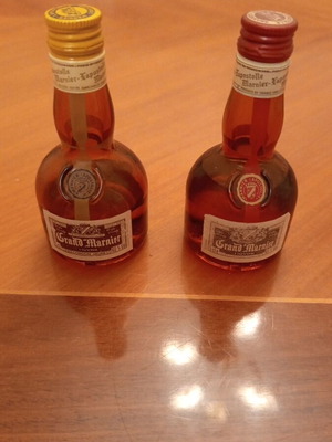 Σετ vintage μινιατούρες Grand Marnier 2x 50ml σφραγισμένες 1972 & 1973