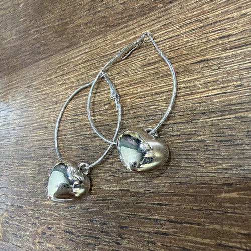Hoop earrings with hearts silver like new