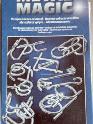 Metal Magic Schmidt set with 12 metal puzzles