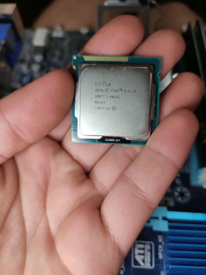 Intel Core i5 3570 processor used, 4 cores, 3.4GHz, socket 1155