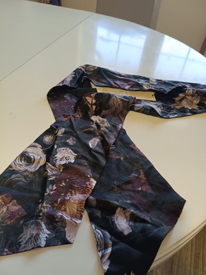Fuzzi women's silk scarf tie, floral bordeaux