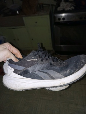 Reebok sports shoes used, size 40, authentic