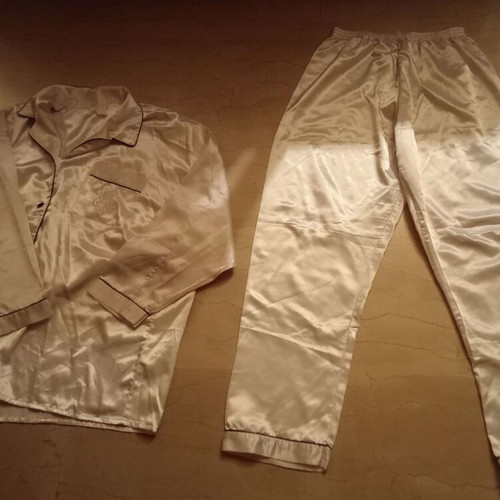 Women's satin pajamas almost new XXL