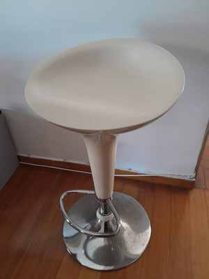 Bar stool with shock absorber used, beige/white color