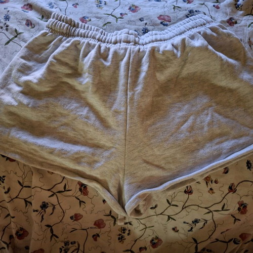 Summer shorts Pink Woman size M like new, white and gray