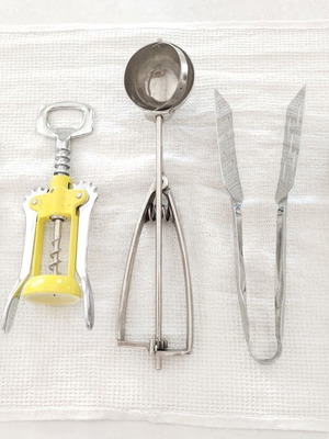 Vintage Kitchen and Serving Tools Set of 6, like new, Italy Rostfrei