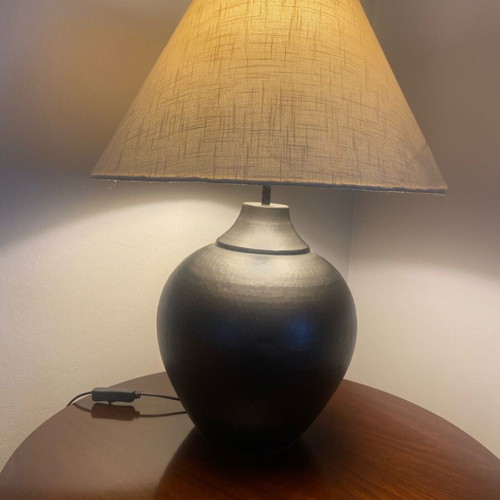 Table lamp like new with beige calami