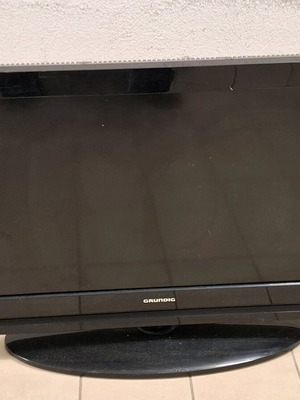 Τηλεόραση Grundig μεταχειρισμένη με αυθεντικό τηλεχειριστήριο