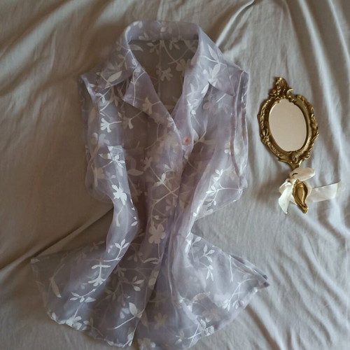 Y2K vintage shirt size M like new, see through