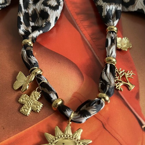 Necklace satin scarf with gold-tone stainless steel charms new