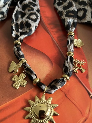 Necklace satin scarf with gold-tone stainless steel charms new