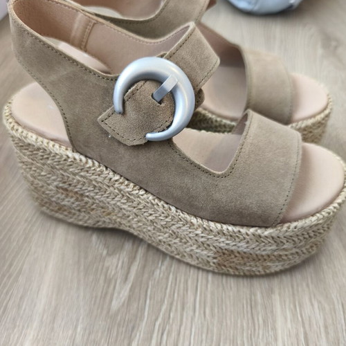 Carad platform sandals beige size 38 new
