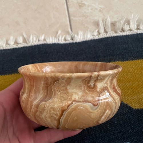 Onyx decoration in like-new condition