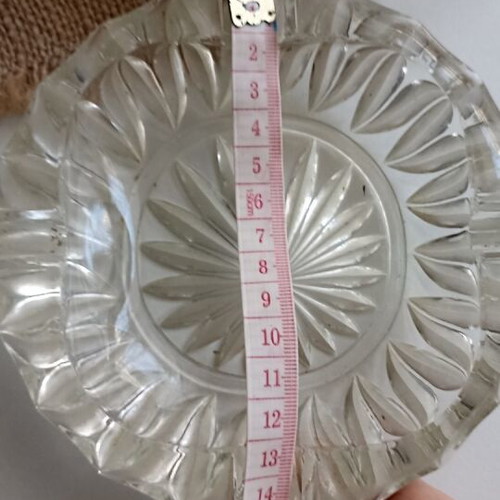 Glass ashtrays like new, set of 2