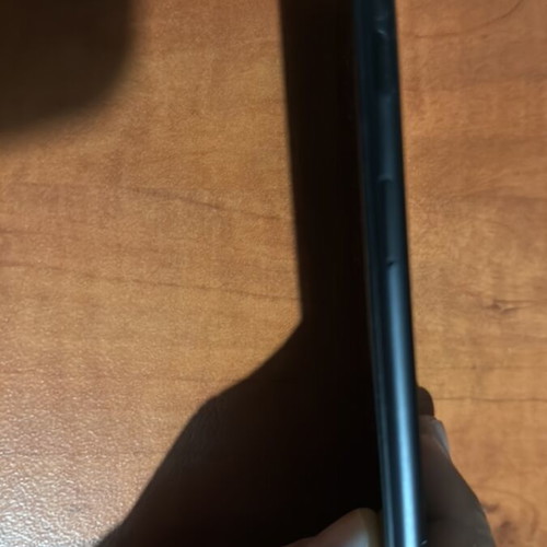 iPhone 7 used black with minor screen defect