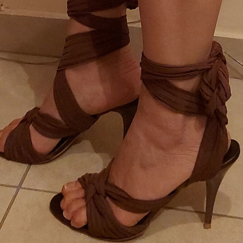 Sandals used with fabric brown, size 39