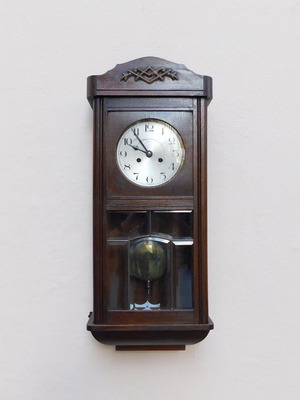 Kienzle wooden wall clock Art Deco analog in excellent condition