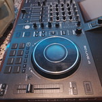 Denon SC Live 4 DJ controller