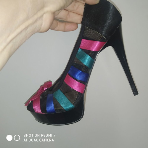 Peep Toe Exe Satin Pumps Size 39 Like New, Evening