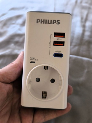 Μονόπριζο Ασφαλείας Philips CHP8010W/GRS Καινούργιο με 2x USB-A και USB-C
