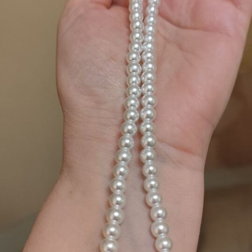 Necklace with white pearls and silver clasp new