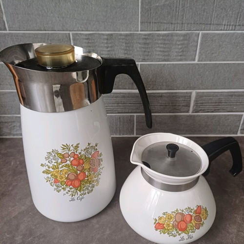 CorningWare USA ceramic vintage coffee pot like new