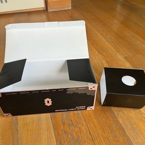 Ateez Official Lightstick Version 1 new with batteries and box
