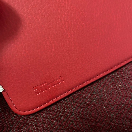 Trust tablet flip cover case used, red leatherette for 10’’ tablet