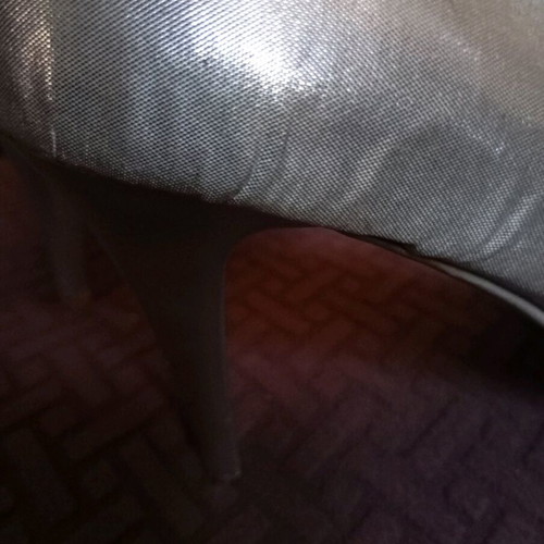 Leather silver pumps like new